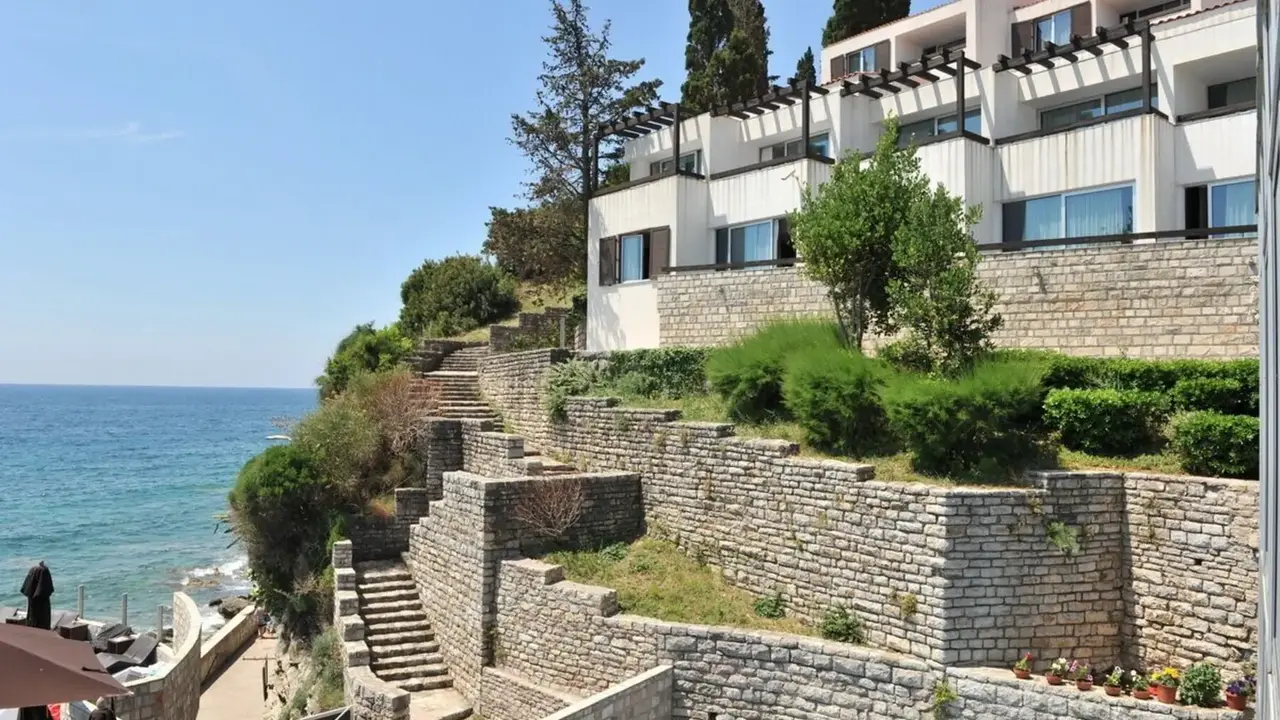 AVALA RESORT & VILLAS HOTEL