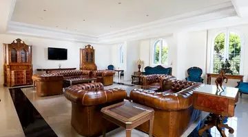 Avalon Palace Hotel
