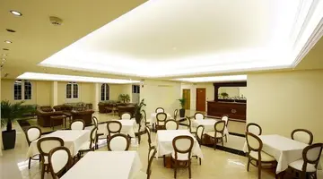 Avalon Palace Hotel