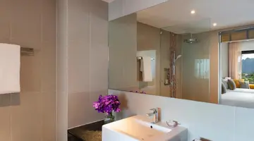 Avani Ao Nang Cliff Krabi Resort