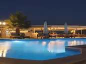 Avantis Suites Hotel