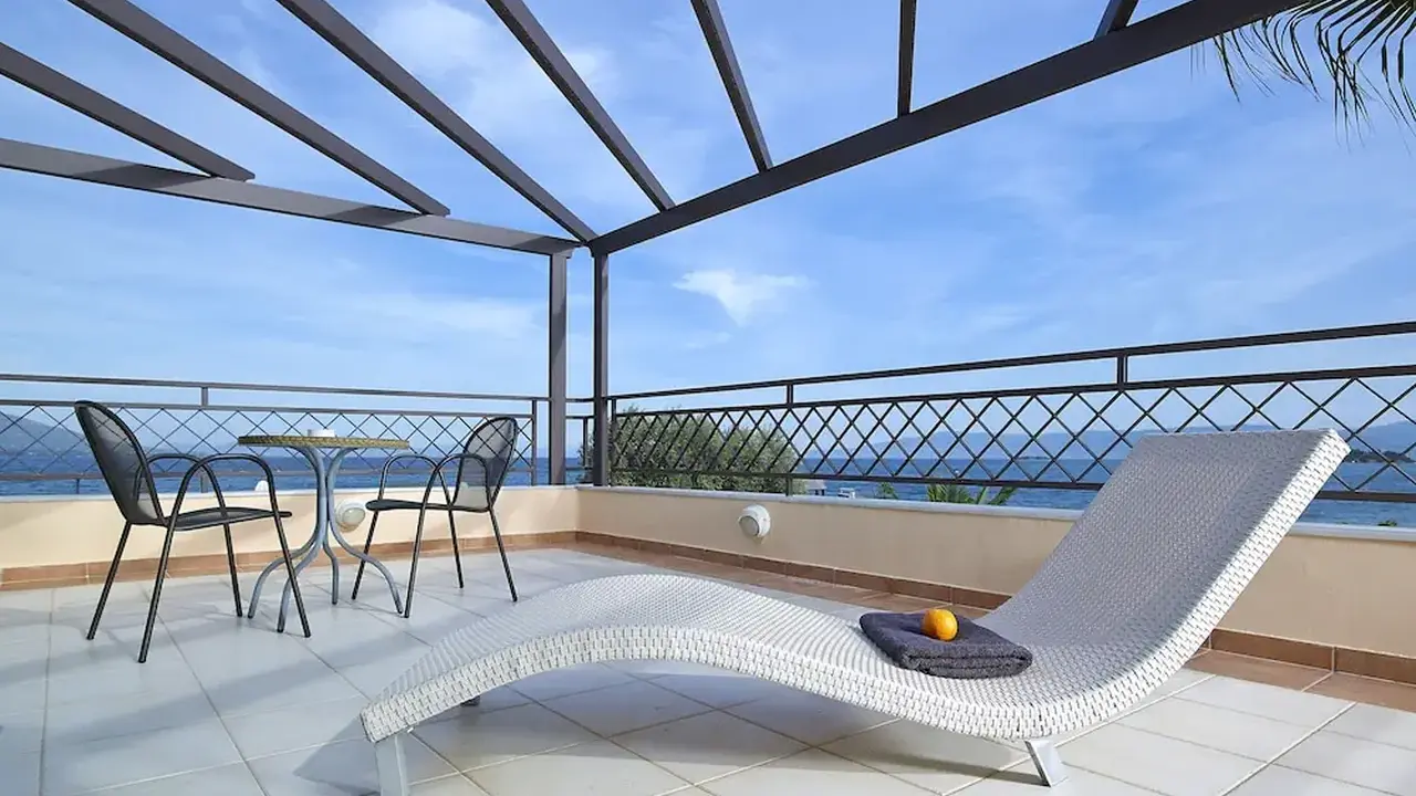 Avantis Suites Hotel