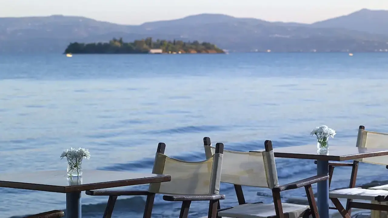 Avantis Suites Hotel