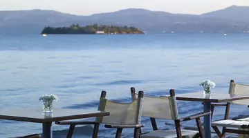 Avantis Suites Hotel