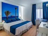 Avenida Hotel