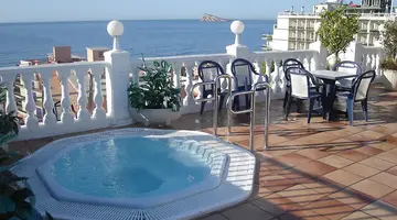 Avenida Hotel