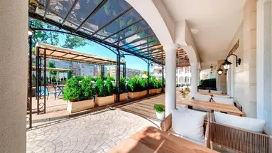 Avenue Deluxe Aparthotel
