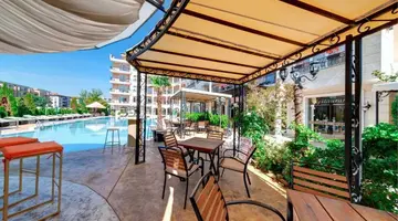 Avenue Deluxe Aparthotel
