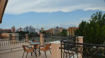 AVENUE DELUXE