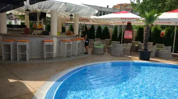 AVENUE DELUXE