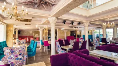 AVENUE DELUXE