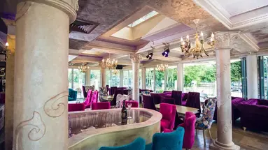 AVENUE DELUXE