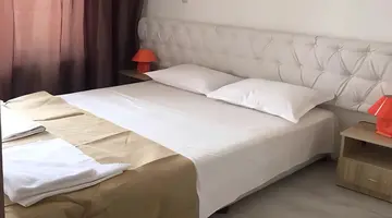 AVENUE DELUXE