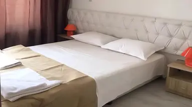 AVENUE DELUXE