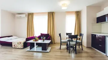 Avenue Deluxe