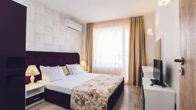 Avenue Deluxe