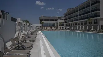 Avia Resort and Spa