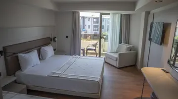Avia Resort and Spa