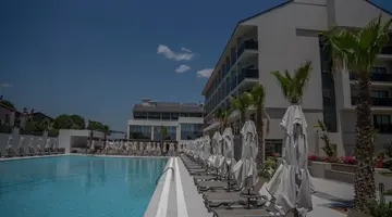 AVIA RESORT & SPA