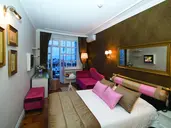 Avicenna Hotel