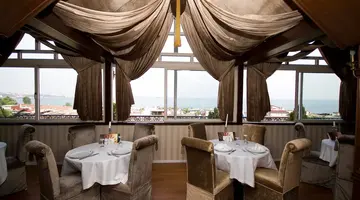 Avicenna Hotel