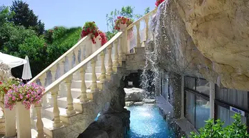 Avlida Hotel