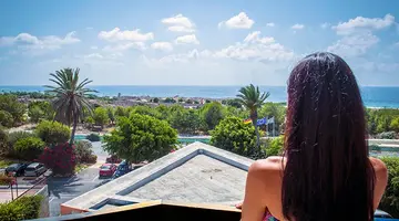 Avlida Hotel