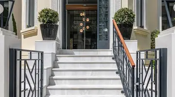 AVRA CITY BOUTIQUE HOTEL 4*