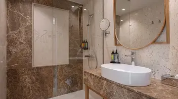 AVRA IMPERIAL HOTEL