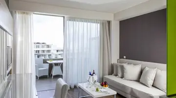 AVRA IMPERIAL HOTEL