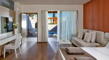 Avra Imperial