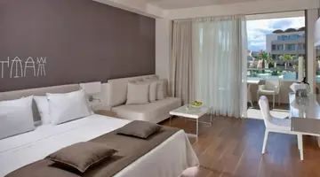 Avra Imperial