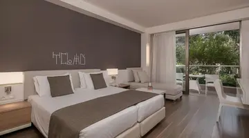 Avra Imperial