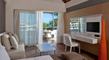 Avra Imperial