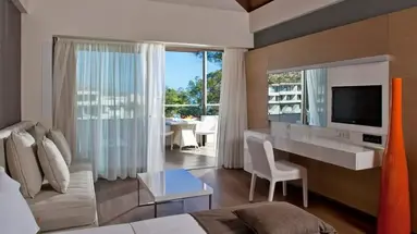 Avra Imperial