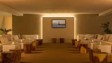 Avra Imperial