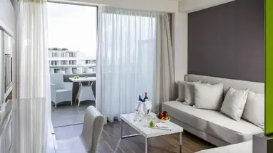 Avra Imperial