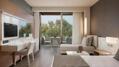 Avra Imperial