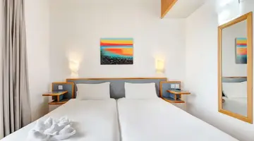 AX Sunny Coast Resort & Spa
