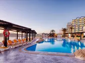 AX Sunny Coast Resort & Spa