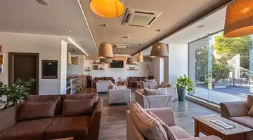 AX Sunny Coast Resort & Spa