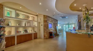 AX Sunny Coast Resort & Spa