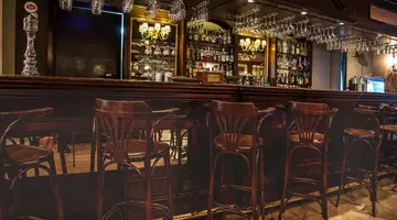 AX The Victoria