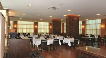 Axis Porto Business Spa Hotel