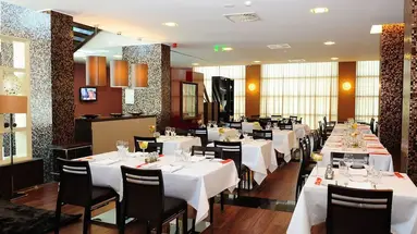Axis Porto Business Spa Hotel