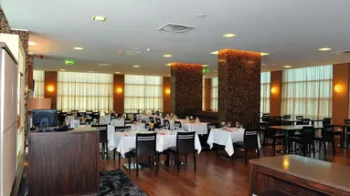 Axis Porto Business Spa Hotel