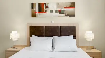 AXOS HOTEL