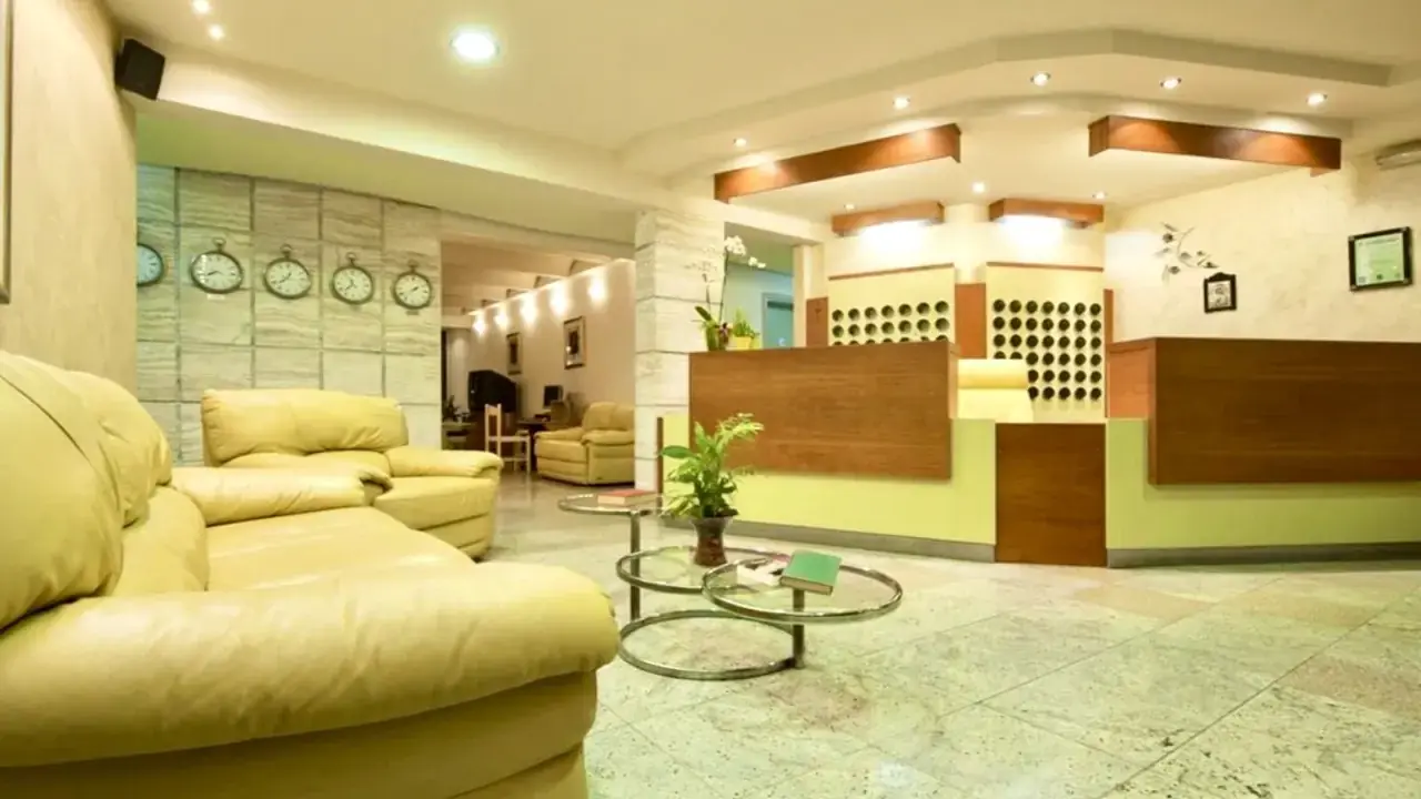 Axos Hotel