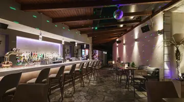 AXOS HOTEL