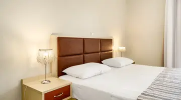 AXOS HOTEL